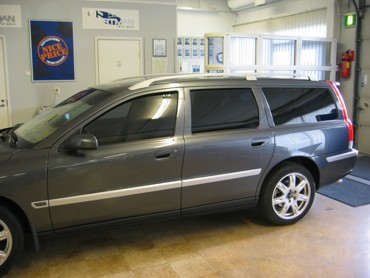 Volvo v70 lasien tummennus